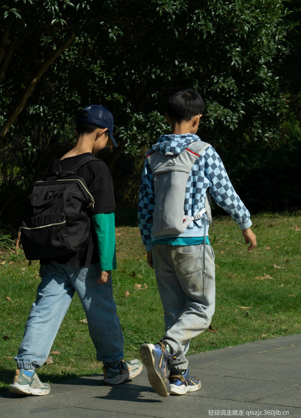 HQv8NO4QKaVidwzJUTAjsLkYG0F6qvV3PljFRJyLuJmeIM_EnNq8_Fq4Ijq-edSn