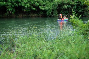 【8.1-8.2】周四五“安吉两日游”“包活温柔漂流”“刺激飞艇体验”“溪边精品美宿”“唐味斋高级餐厅”高端自驾定制纯玩