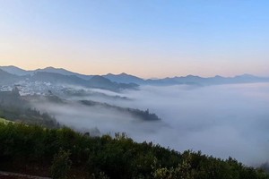 8.17-18周六日“偶遇英仙座流星雨”“云中度假村绝美晚霞”“徽州山中小村落”“小众秘境溯溪玩水”山野星河休闲游