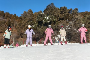 卧龙湾/七彩太行自驾雪票，滑雪装备