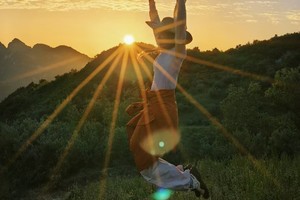 【小小树 妈妈团 秦岭三十峰13】6.13 周四 漫步流峪草甸，走进山野田园，宫崎骏的童话