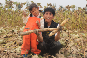 【五一单日营】5.2|摸鱼 挖藕 踩泥坑 变身小哪吒的趣味营地活动