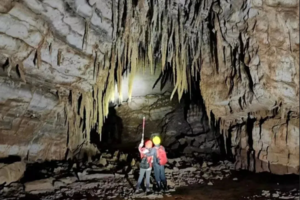 【小小树端午营】探秘地质奇观天坑、溶洞、地下河 寻找地球演变的秘密