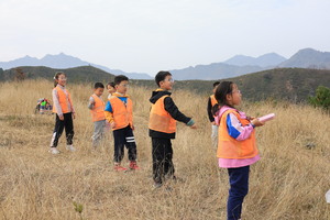 【亲子徒步】12.6/7周六/周天|天子峪西岭小环线 在草甸游戏 去至相寺听梵音风铃 看千年银杏金黄 再逛热闹的乡村集市