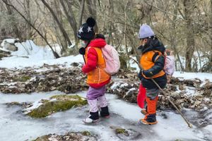 【独立营徒步】1.11周日| 冰雪奇缘小坝沟 戏雪滑雪赏冰瀑 8公里原返 