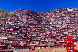 【天行•大美四色】8人VIP小团 · 赠驻地藏式旅拍   色达+四姑娘山+墨石公园+八郎生都+红海子5日·半自由行