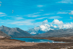 【天行•大美梨花•春染川西】四姑娘山双桥沟+牛背山+金川梨花+墨石公园+中路藏寨+红海子+木雅大寺6日·半自由行