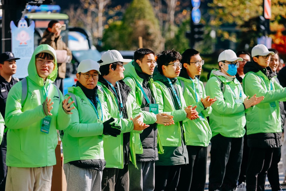 _U2_2686-opq676216297