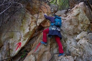 【徒步爬山】10.27 虎字岩-蛤蟆沟-牛鼻洞攀爬、穿越、探洞