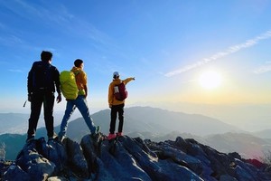 【特种兵徒步】11.29 穿越火山石林，登盘古大山