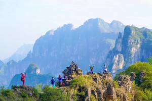 【元旦 南太行】1.1-3 巍巍南太行，八里沟、抱犊村、锡崖沟挂壁、王莽岭户外3日