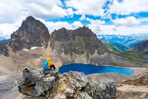 2025年他念他翁，藏东南最美徒步路线，邂逅雪山、花海、星空、海子群！