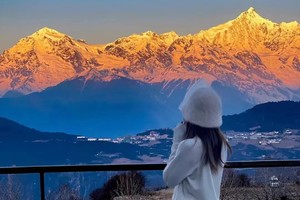 【极致滇西北】白水台-纳帕海-梅里雪山-巴拉格宗-茨中教堂-同乐村-启别村-滇金丝猴-丹霞老君山-束河古镇-泸沽湖7日游