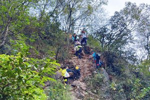 【徒步攀爬】11.9 徒步攀爬阳新南岩峰石瀑攀爬，亲临喀斯特溶岩地质地貌