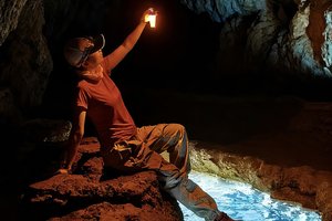 【地心探秘】12.7 咸宁“地心探险记” | 2洞体验·绝壁石瀑攀爬·地下河探秘·地质奇观一日挑战