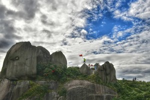 特价59【从化牛牯嶂】登高望远，勇登增城最高峰，行走广州顶级登山线，赏高山杜鹃