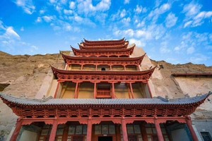 【青甘环线】祁连山草原+莫高窟+张掖七彩丹霞+水上雅丹+大柴旦翡翠湖+青海湖骑马体验8日游 2-6人航拍小团