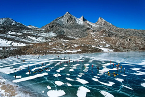 【2天| 蓝冰海子+木格措】纵横荒野，探寻川西蓝冰秘境，出大片