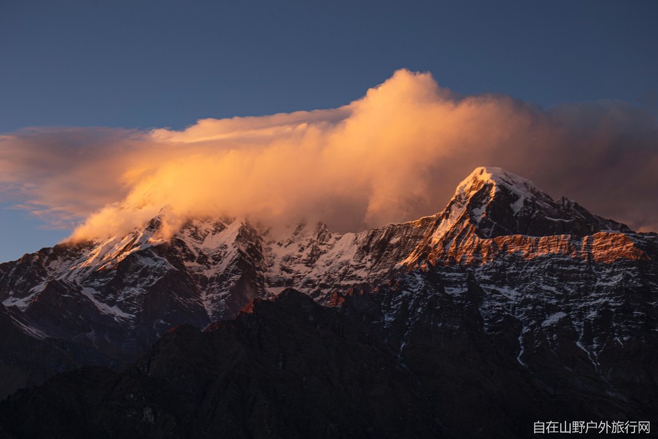 安娜普尔纳南峰