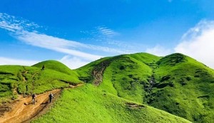 最后2个位！成团！4.3晚-4.5【武功山】武功山穿越云中草原，日出云海星空