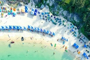 成团！4.04-05【海岛露营】三门岛探秘海岛露营，海边烧烤，浆板、浮潜，快艇冲浪