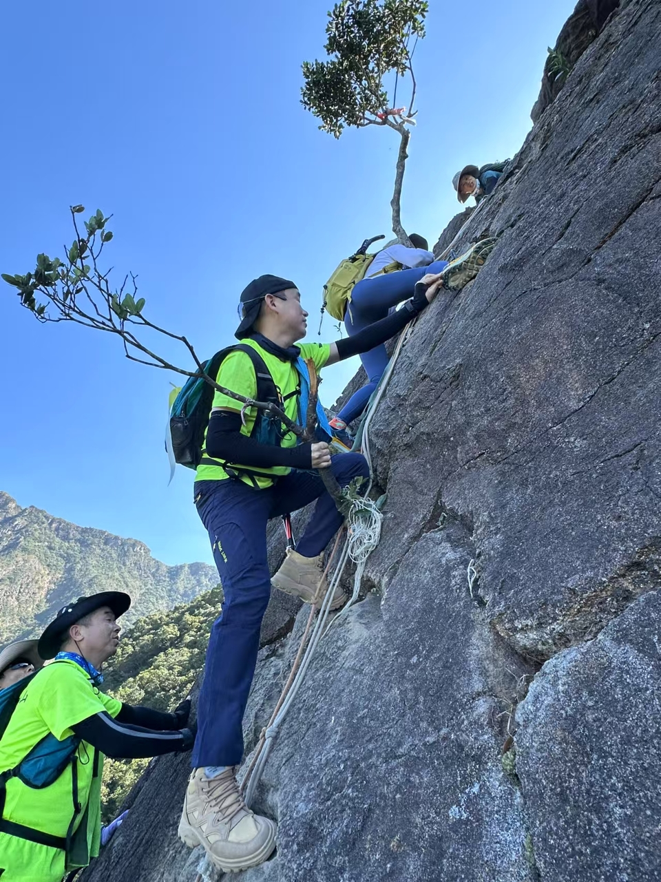 MMB7fBQxPJ9NJytSsq1LbJa06bSqWKbG6V40Sz9ZJOsZi9fwMIyubPUO7ry9QHNi