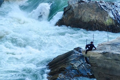 【虎跳峡高路徒步1日】全球徒步经典路线，领略虎跳峡的壮阔