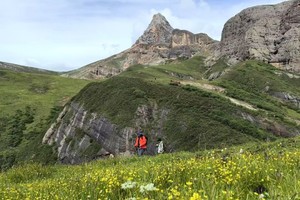 【扎尕那6日】徒步｜探索藏乡秘境，鬼斧神工的石林奇观