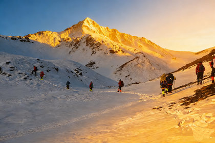 【达瓦神山2日】五千米级 | 徒步型雪山