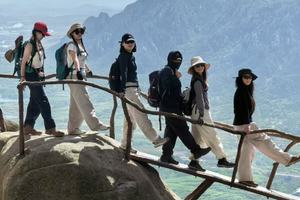 5月17日——（攀登伟人峰天心池）成人团