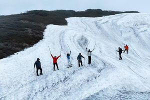 7月3号出发6天5晚徒步虎跳峡+哈巴黑海湖露营+孔雀山徒步