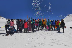 （每天发团）（可以办理登顶证书）别同古山峰主峰 ，带你探秘雪山之巅5070米高峰