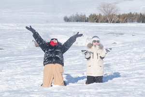 【遇见乌兰布统冬 · 亲子营5日】北京集散+牧民家访+乌兰布统越野穿越+雪原狩猎+雪地火锅+冬捕+冰雪运动会+古北水镇