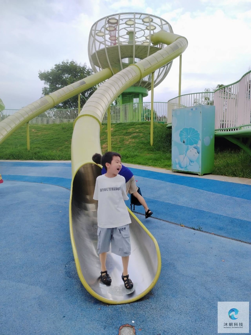 -v3NUQCApyECb0Belruw0sUZd3631hQ7Nc7c7iO-m0QkzSIalddWGxfvs__pDaSB