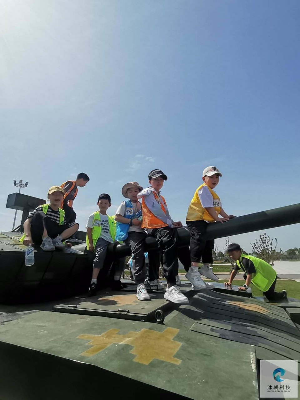 UQlPKIfOYDs_8QidLfq64LCP6v7dCA-8ZxUrj-yaYMBd9sO63xSLLypJFsPKxEHV