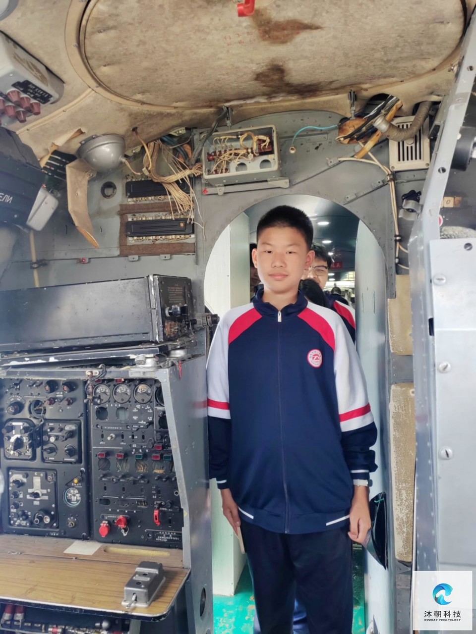 1IHuow2kM232tX-stWe9CMJD6xuzmIJmGPge4cWksSx3gRTJrLMqFYAHTzLsfITy