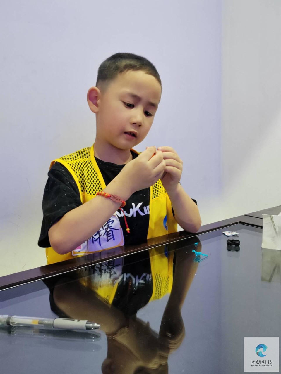 _O7h1TU2YZvLuTqFfRGVXUl2fdhdL65lHUdSJZ0K-UoTinQvwjc6_IoP3PGox6sE