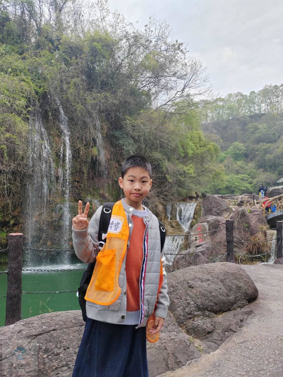 n-ceuzpxQE_0e2ZEQu6mqPfGVuUVEkirx0GylLl2brbpYHX0w2Ai4pWXxRfAuBJA