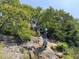 【亲子户外】4月11日（周六）天堂山古寨徒步、溶洞探秘、喂猴子、体验实弹射击