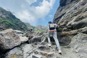 【亲子户外】11月22日（周六）嵩山大峡谷 轻徒步|攀岩壁|观石林，触摸“五世同堂”的嵩山史诗，共赴一场溪流与奇石的成长