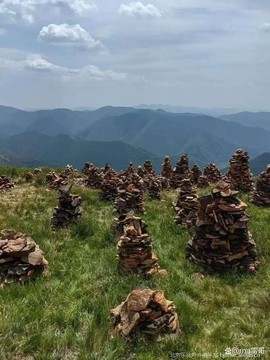 东猴顶的玛尼堆群