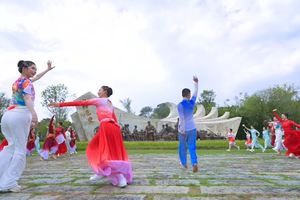 “打卡“益阳美·舞动中国心