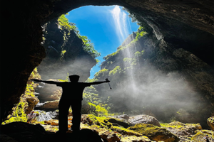 2.14【周六】丨汉中天坑+挂壁公路丨新手必玩路线丨国家地理推荐超出片丨世界最美天坑丨洞穴奇观探密