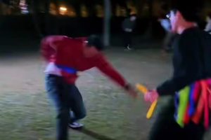 每周三深圳夜游 | 抓尾巴游戏