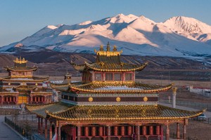【阿尼玛卿6日】| 精华段转山徒步40公里，西宁集散——走进青海，感受果洛之美，看日照金山的震撼，感受深夜星空的静谧。