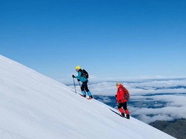 【哈巴雪山3日】|  登人生第一座雪山，户外登山爱好者练兵场，1比1向导带队，送登顶证书+奖牌，让我们在顶峰相见