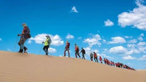 【远征腾格里4日】| 2026年远征腾格里 ｜五湖穿越 ｜一生必走沙漠路线，为爱行走52.1KM轻装徒步