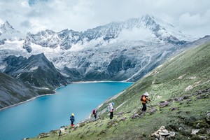 【库拉岗日6日】| 雪山入门级徒步活动，转神山绕圣湖，行走喜马拉雅·白马林措+普莫雍错+羊湖+折公措+介久措轻徒步