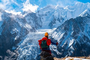 【梅里北坡7日】| 云南天花板级别徒步路线——每个人都与冰川有个约会，探访梅里深处最壮观的冰川秘境！