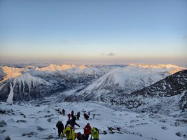 【萨武神山2日】| 攀登萨武神山主峰（可选新线），新晋热门登山路线，解锁人生第一座5000米，你当像鸟飞往你的山